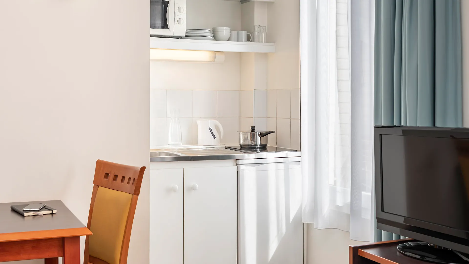 **  Aparthotel Adagio Access Paris Philippe Auguste France