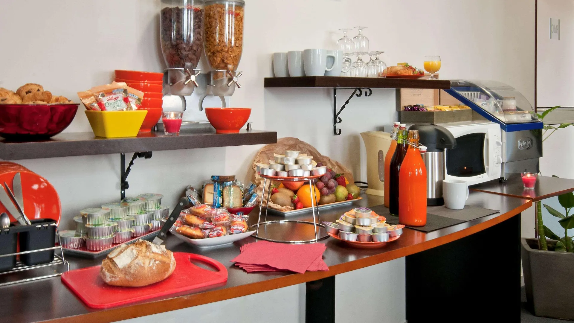 Aparthotel Adagio Access Paris Philippe Auguste 2*,